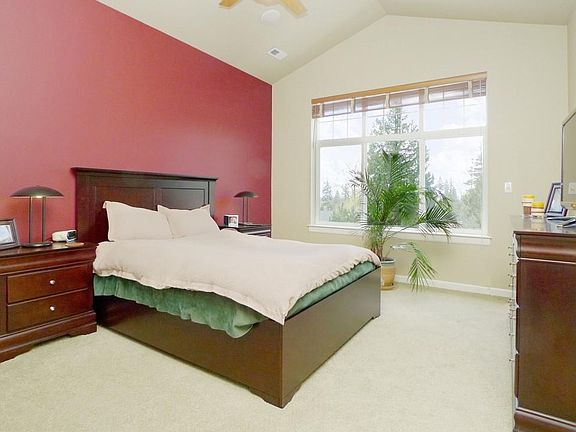 5th image of 6497 SE Cougar Mountain Way