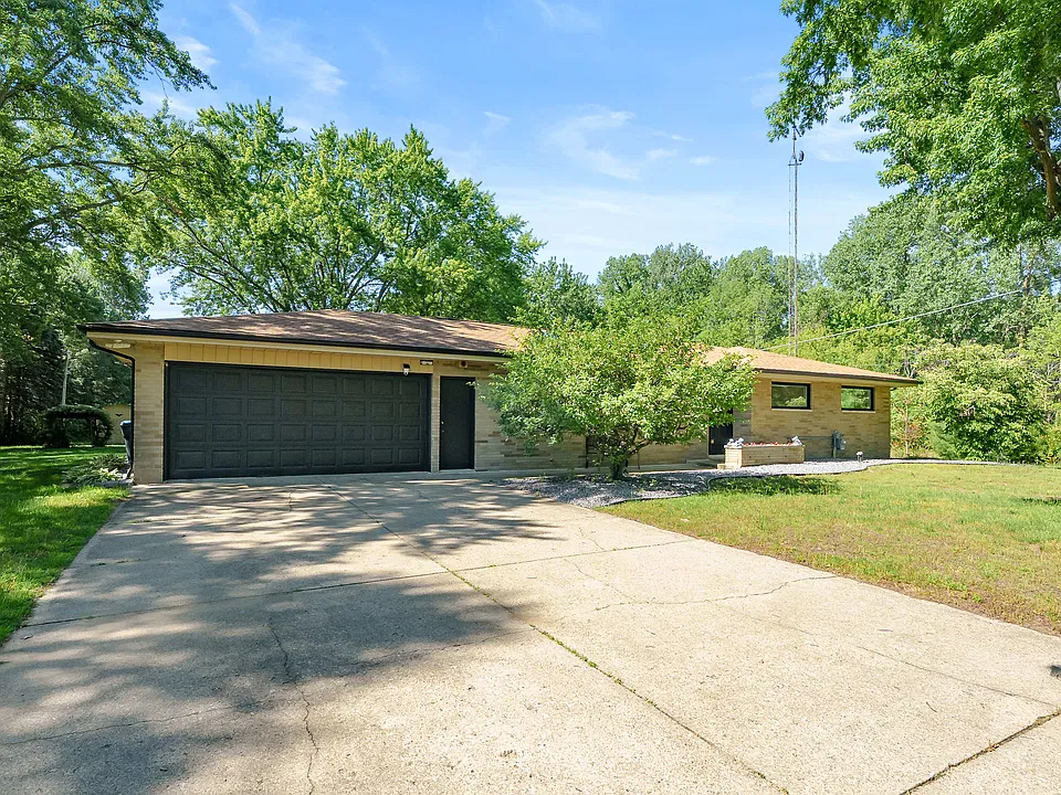 584 Benson Rd