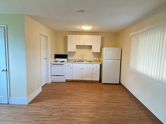 2nd image of 3830 W 6th St Unit 2