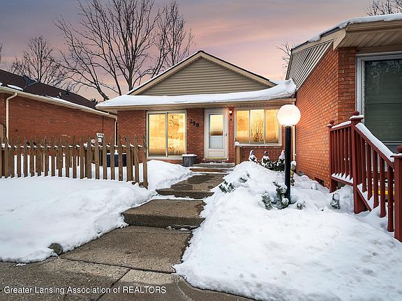 3rd image of 258 Bonnie Brook Dr
