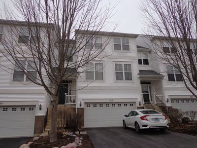 282 Hickory Ln, South Elgin, IL, 60177