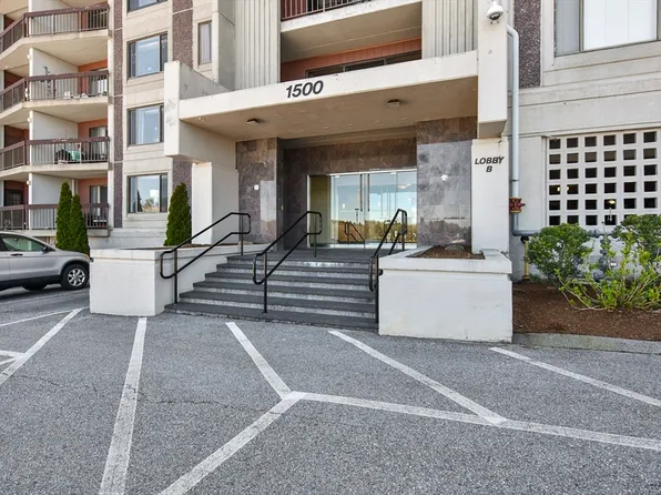 1500 Worcester Rd APT 222, Framingham, MA 01702