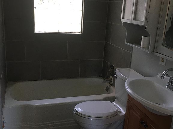 4th image of 6804 Julian St
