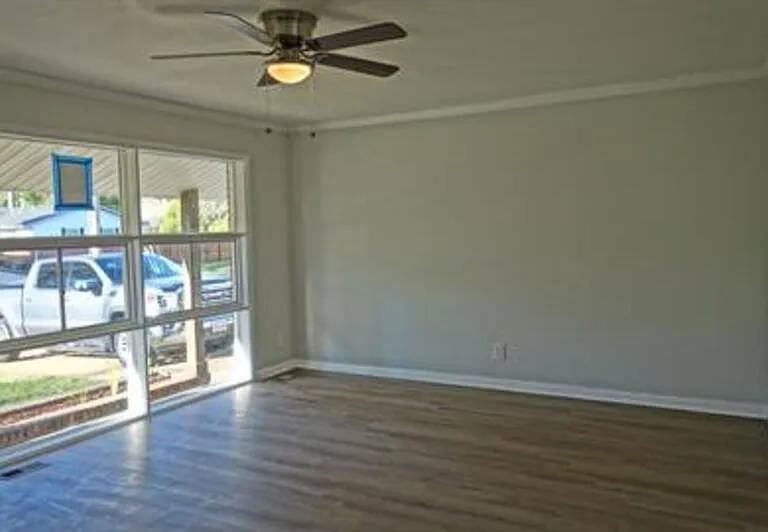 2903 Bayless Dr SW — Photo 6