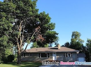 8901 Wally St, Golden Valley, MN 55427
