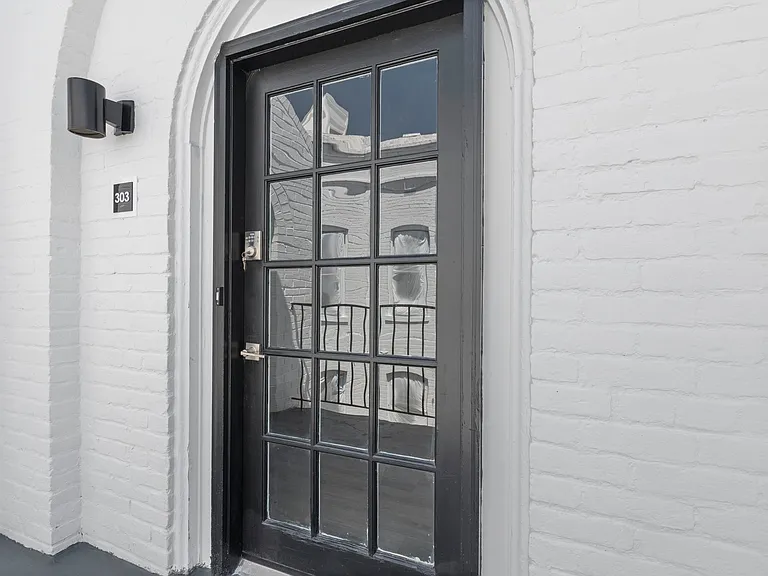 3rd Floor Unit entry balcony