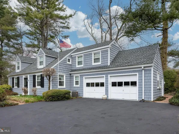 818 Youngs Ford Rd, Gladwyne, PA 19035