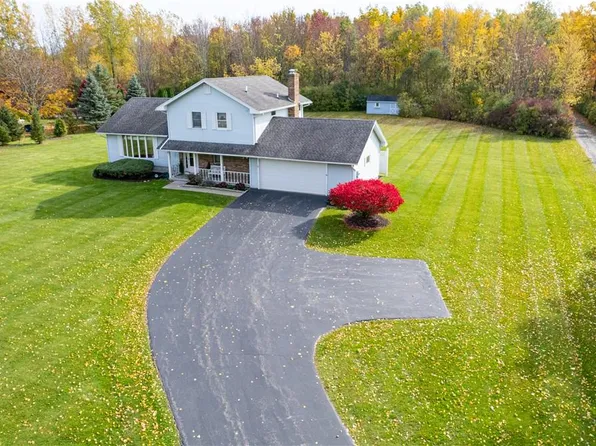 1445 Allen Rd, Webster, NY 14580