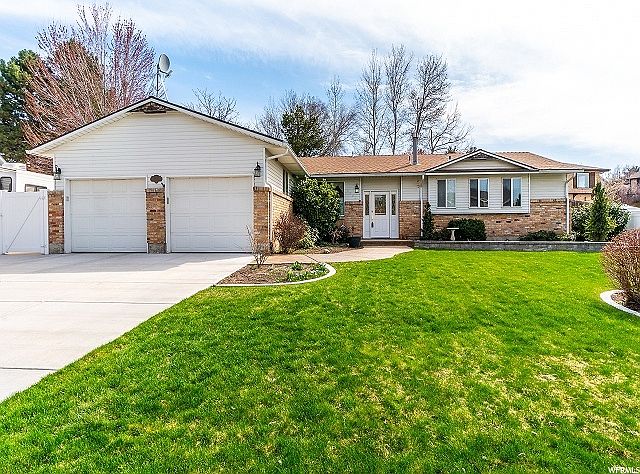 1st image of 2744 E Willow Hills Dr
