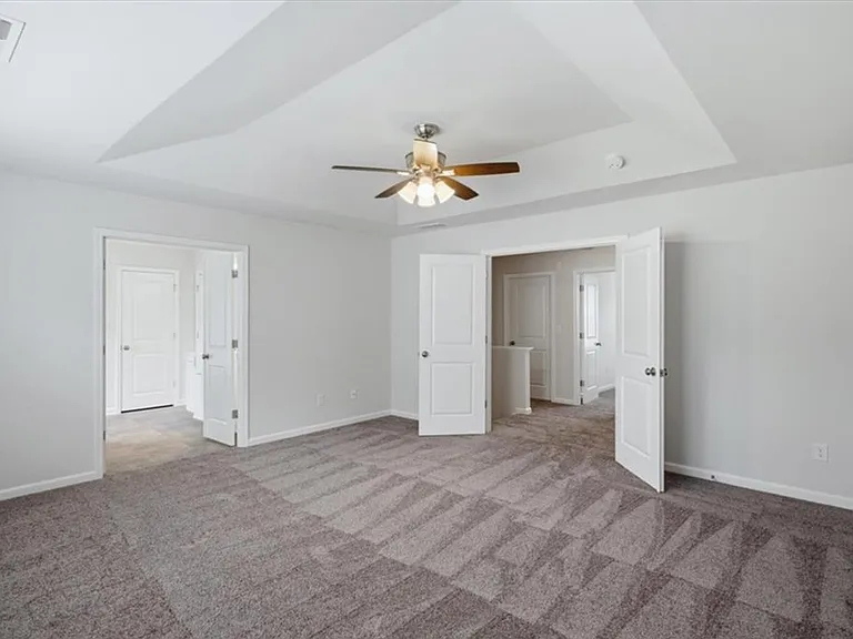 585 Summit Point — Photo 10