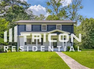 535 Circle Dr, Fayetteville, GA 30214