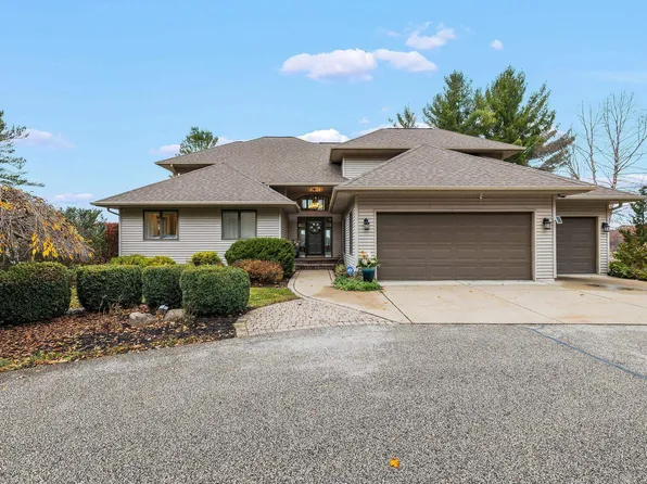 3627 N Sunset Way, Sanford, MI 48657