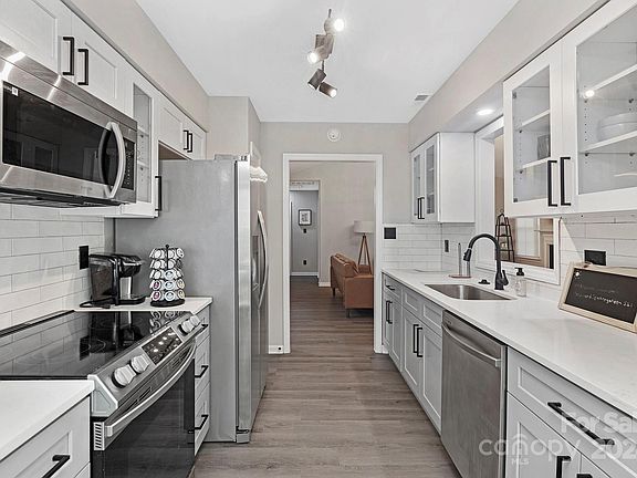 3rd image of 6234 Bandy Dr