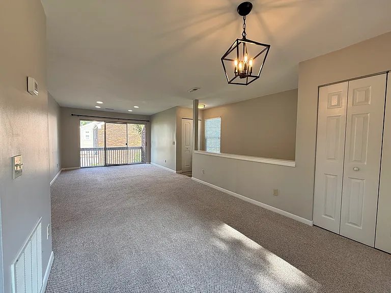 1702 Granville Rd — Photo 14