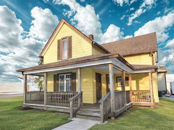 215 N Adams St, Boswell, IN 47921
