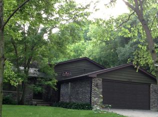 1162 Cermak St, Algonquin, IL 60102