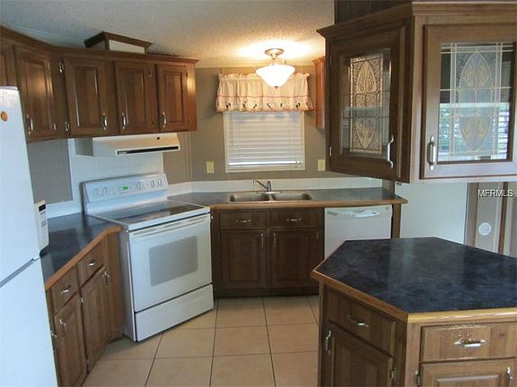 5th image of 14085 SE 59th Ct