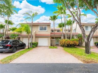 5243 NW 102nd Ct, Doral, FL 33178