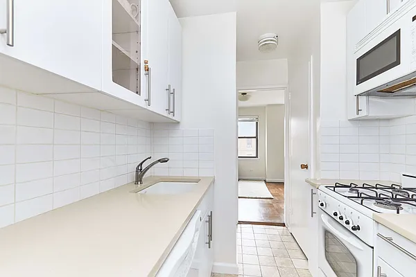 Rented by PocketBroker Inc | media 8