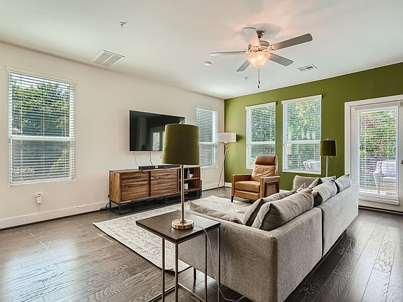 5th image of 309 Bridgeford Dr
