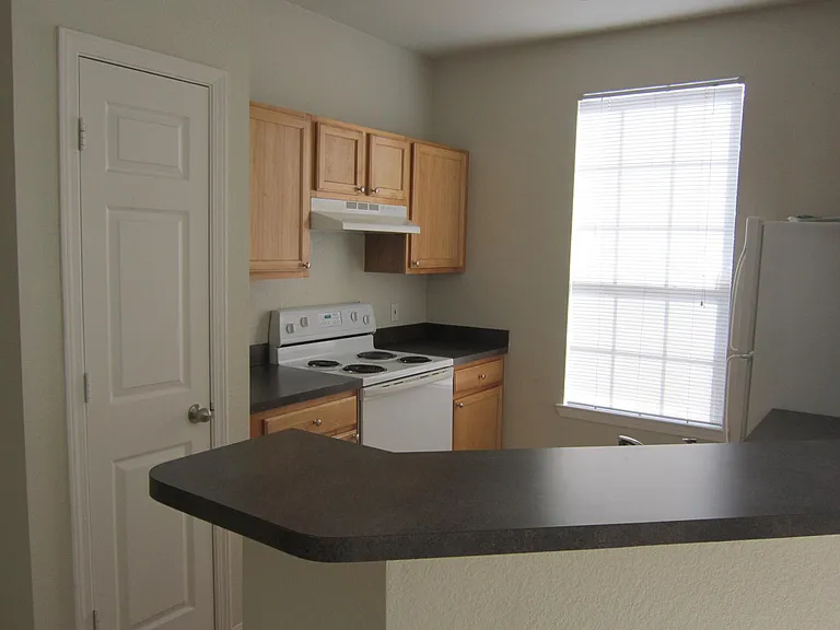 9013 Lee Vista Blvd — Photo 8