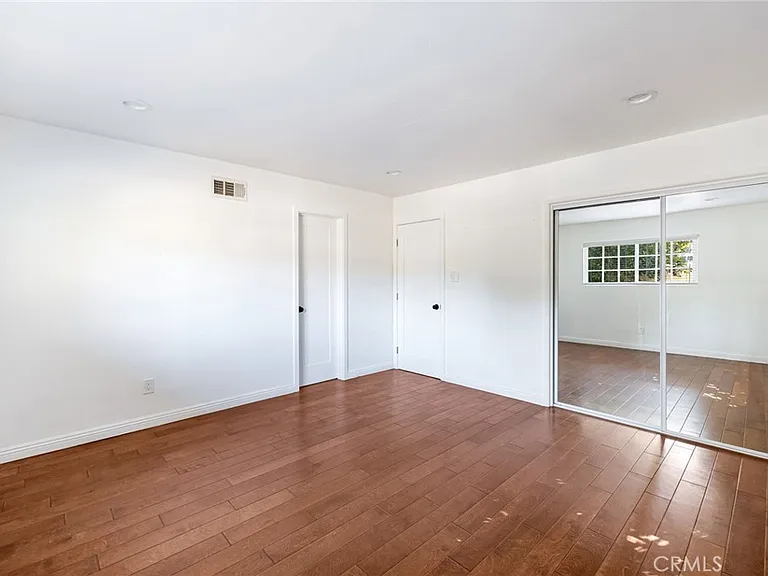 7044 White Oak Ave — Photo 21
