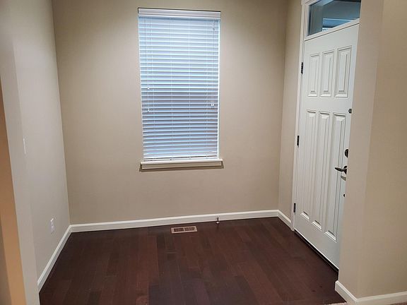 4th image of 4668 246th Ct SE