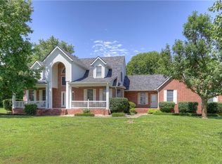 124 Huntington Cir, Pittsburg, KS 66762