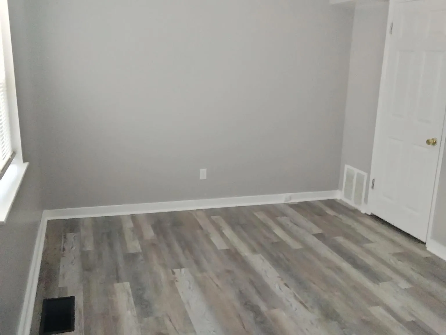 2 bed, 1100 sqft, $1,300 — Photo 4