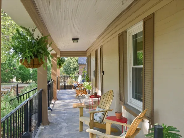 1732 S Edgefield Ave, Dallas, TX 75224