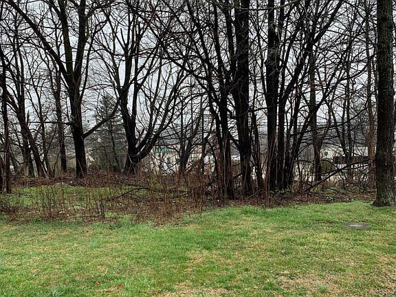 2nd image of 838 Paoli Park