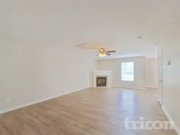 503 Ethel Ct — Photo 4