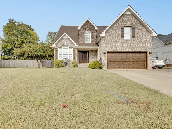 1622 Autumn Dr, Clarksville, TN 37042