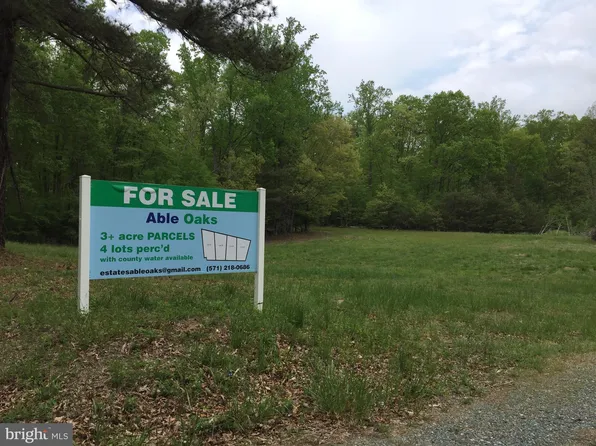 674 Mountain View Rd, Fredericksburg, VA 22406