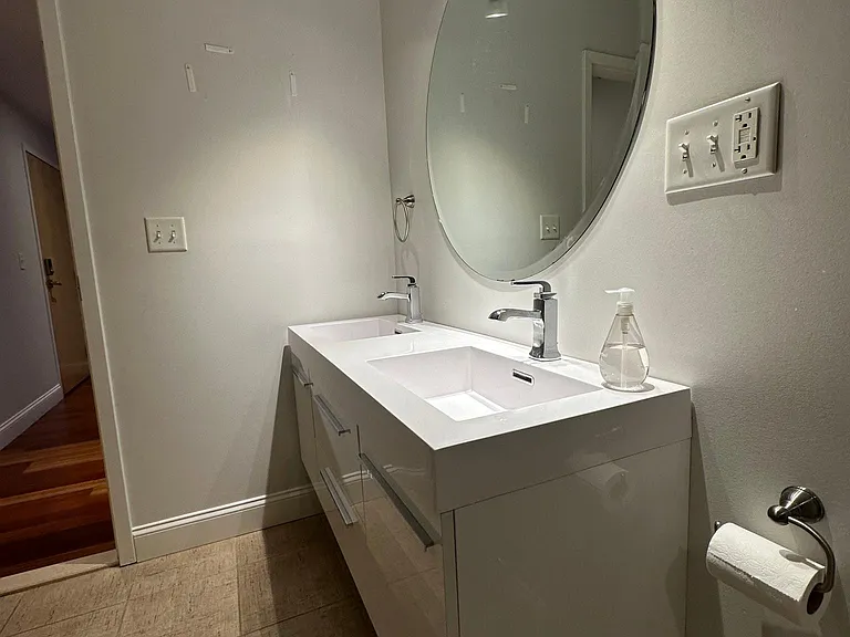 10 Ocean Ave #101 — Photo 5
