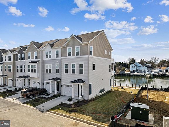 3rd image of 311 Riverside Ln