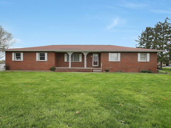 1402 Stoutsville Pike, Circleville, OH 43113