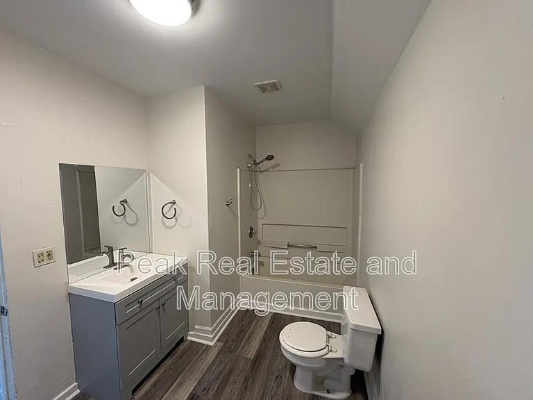 744 Oakland Ave SW — Photo 5