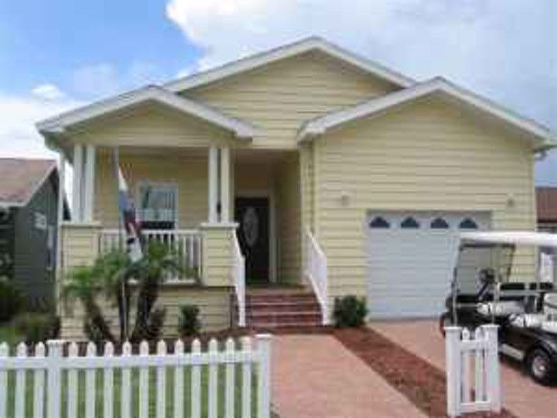 1st image of 804 Grand Arbor Way