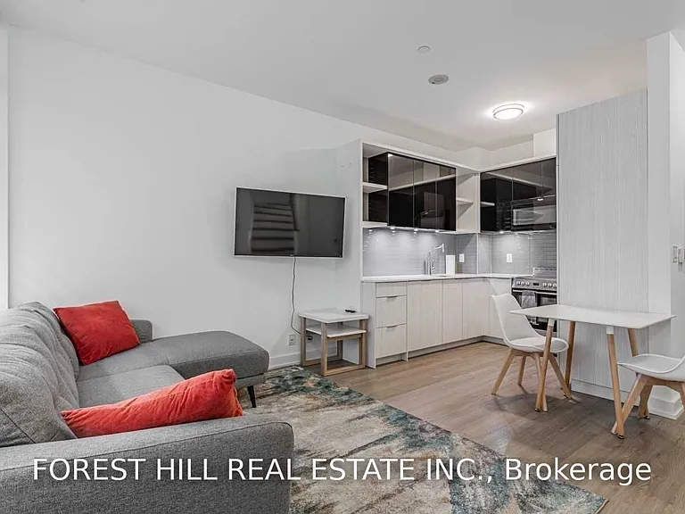6 Parkwood Ave #Townhouse 102 — Photo 10