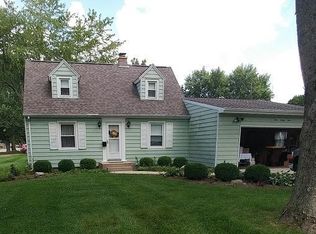 924 Maycroft Rd, Lansing, MI 48917