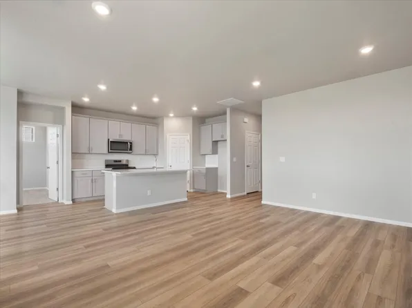 Primrose Plan, Buffalo Highlands: The Flora Collection