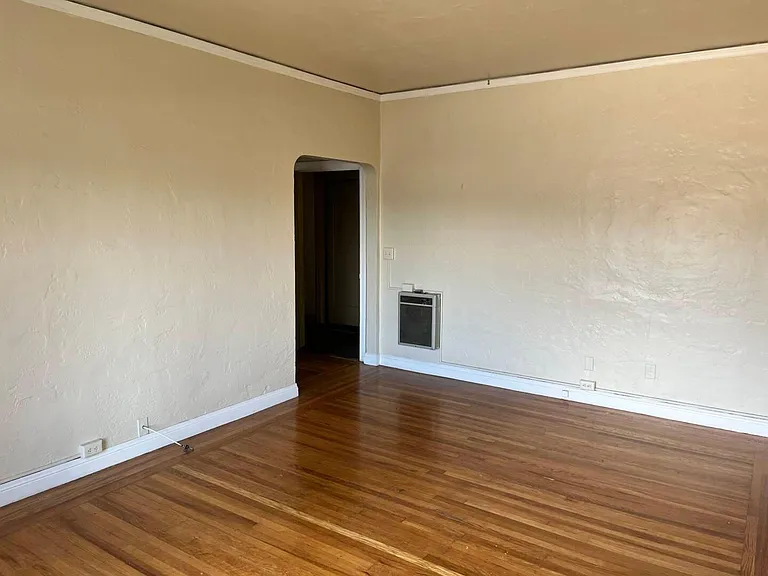 3909 Shafter Ave #21 — Photo 3