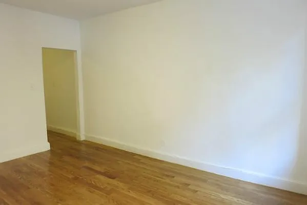 Rented by Manhattan Best Realty, Inc. | media 22