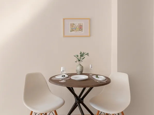 130 East 18th Street image 5 of 12