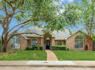 5938 Smoke Glass Trl, Dallas, TX 75252
