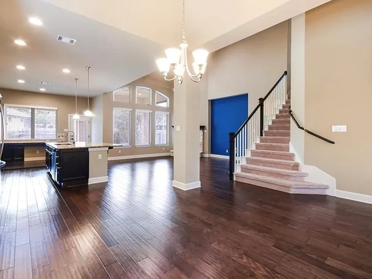 213 Simmons Dr — Photo 17