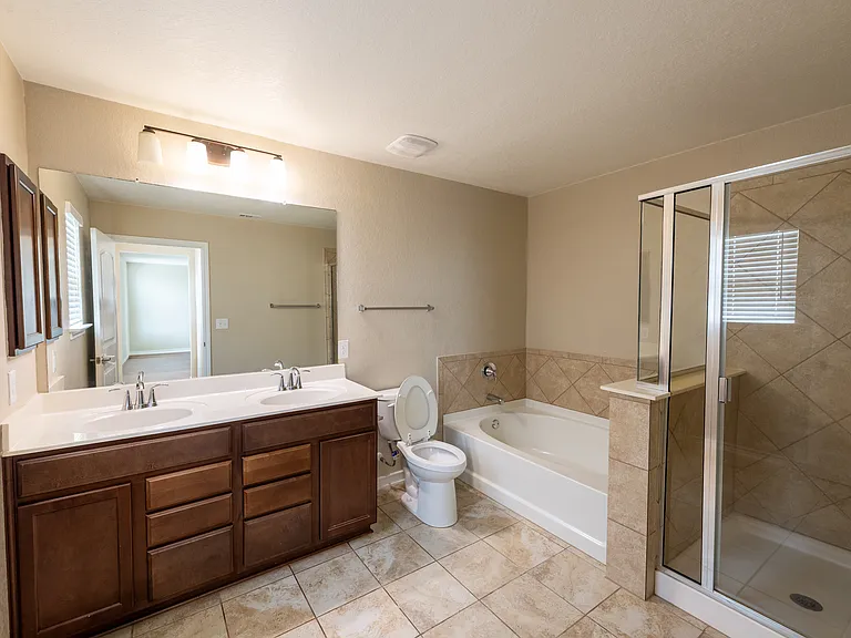 5526 Castle Brook Dr — Photo 14