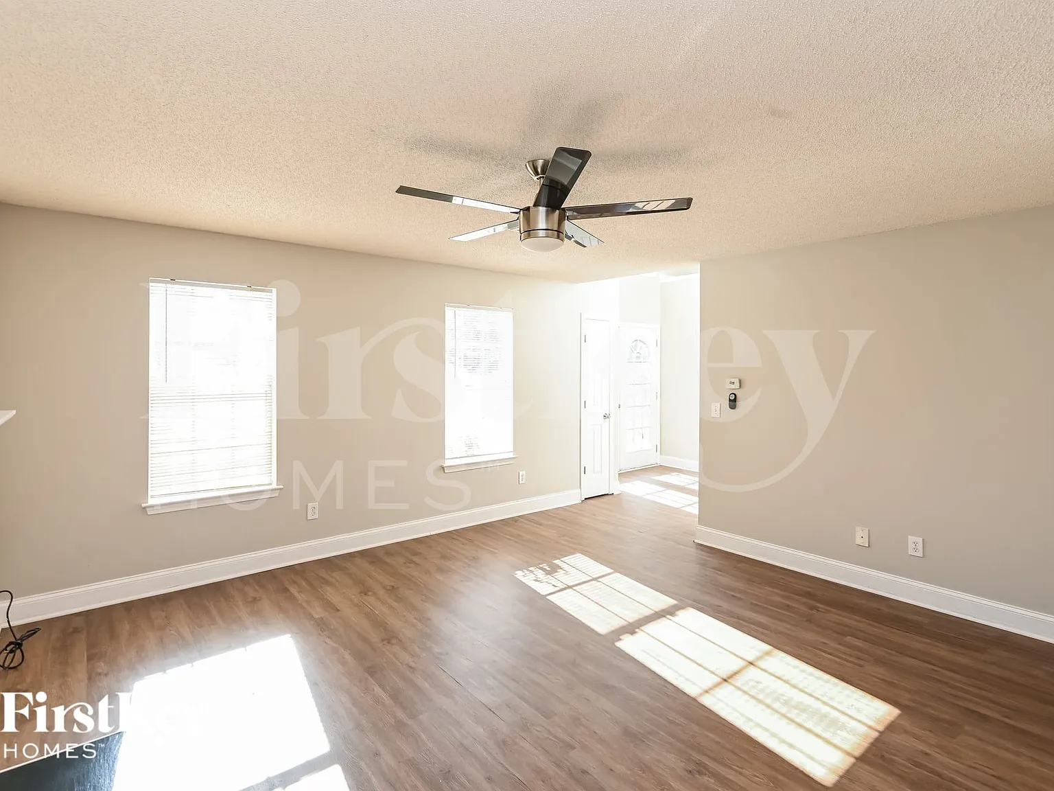 3 bed, 2.5 bath, 2228 sqft, $2,525 — Photo 3