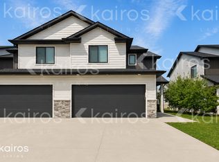 6918 Bluebell Ct, Johnston, IA 50131